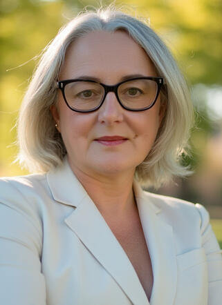 Dr Kate Chandler